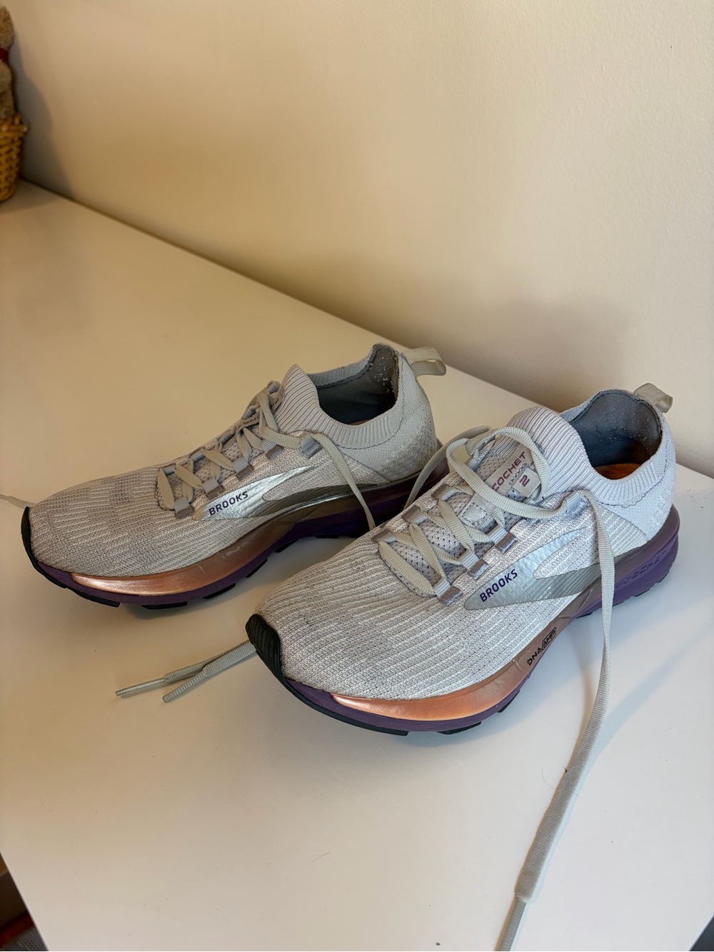 Brooks Ricochet women’s shoes size 7.5.
